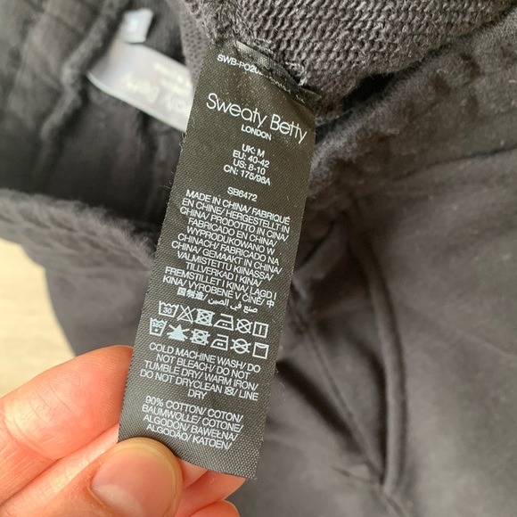 Black cotton Sweaty Betty shorts size medium - Picture 6 of 7